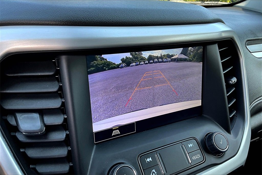 Certified 2023 GMC Acadia SLT image 14