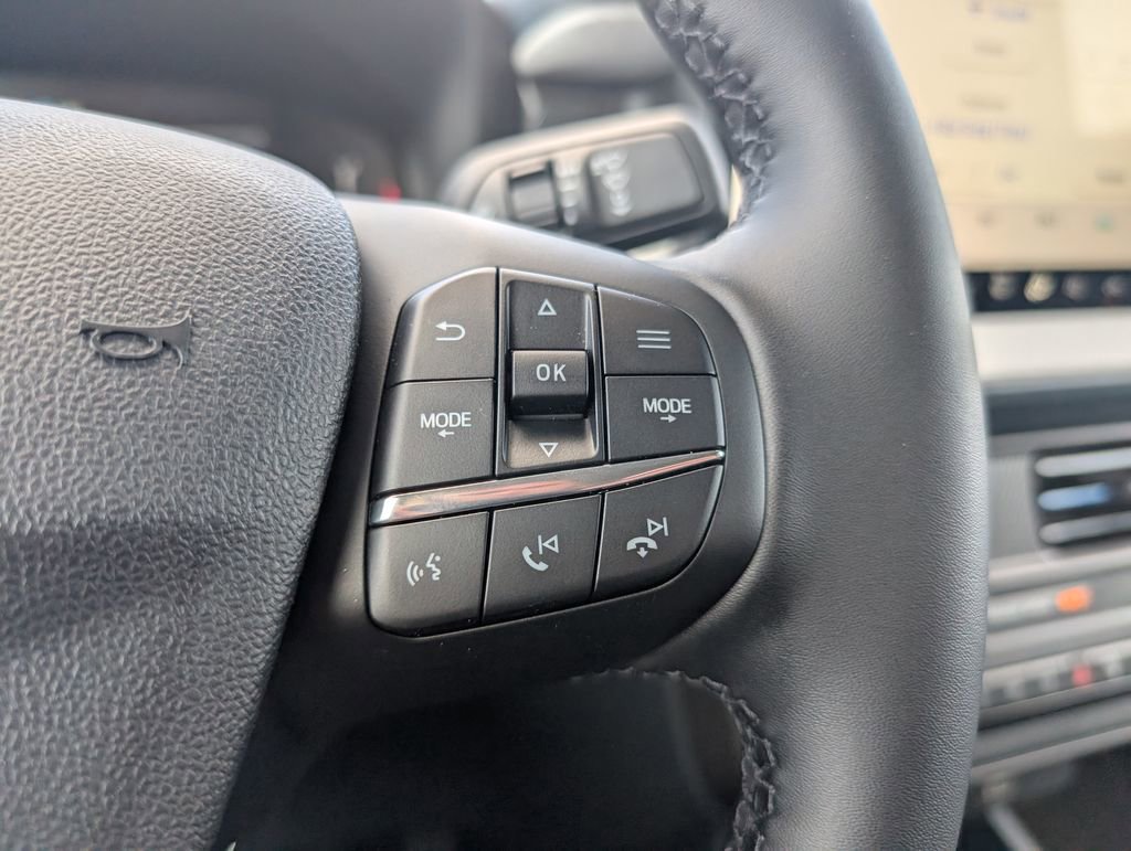New 2025 Ford Maverick XLT w/ XLT Luxury Package FWD image 11