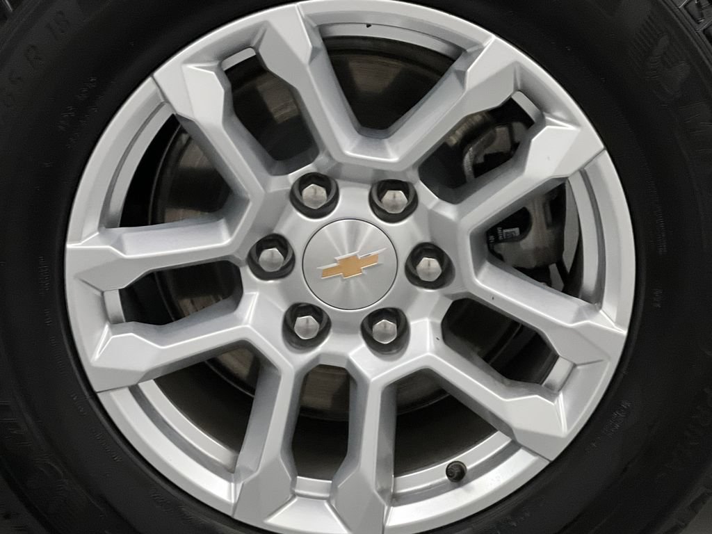 Used 2025 Chevrolet Suburban LT RWD image 75