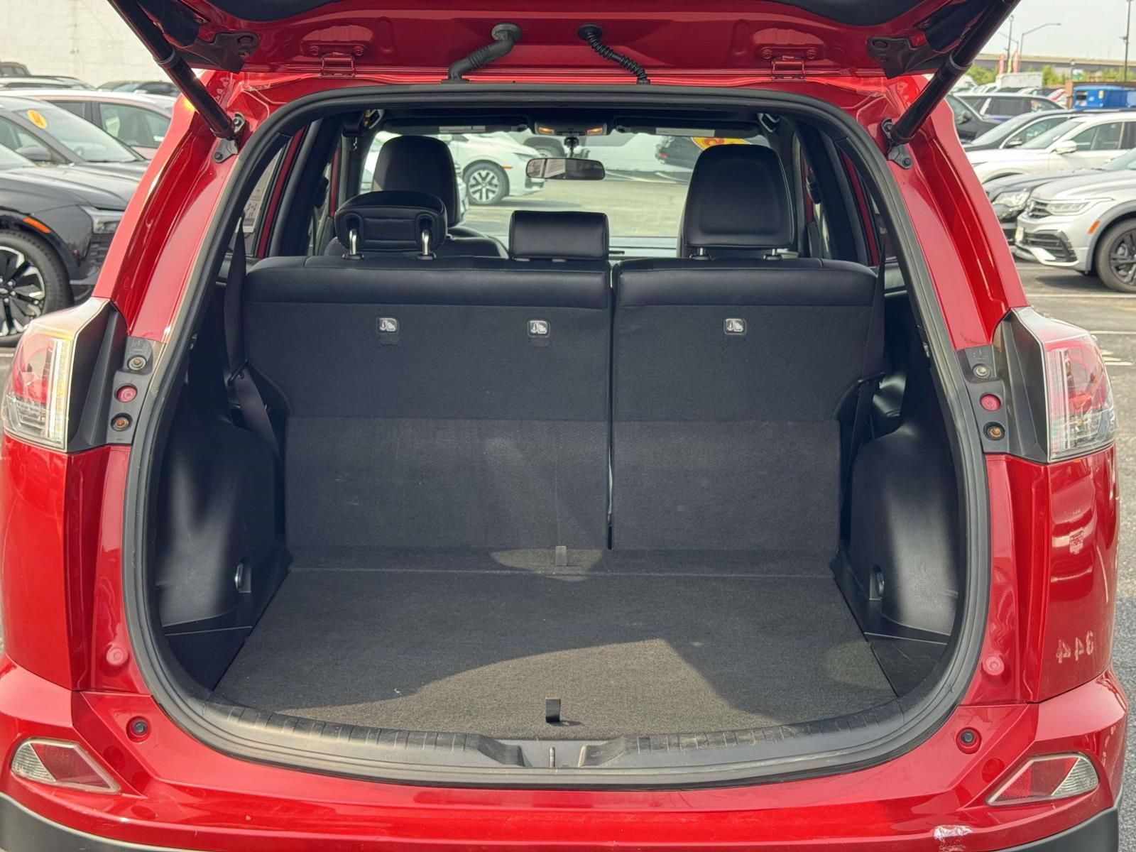 Used 2016 Toyota RAV4 SE AWD/4WD image 17