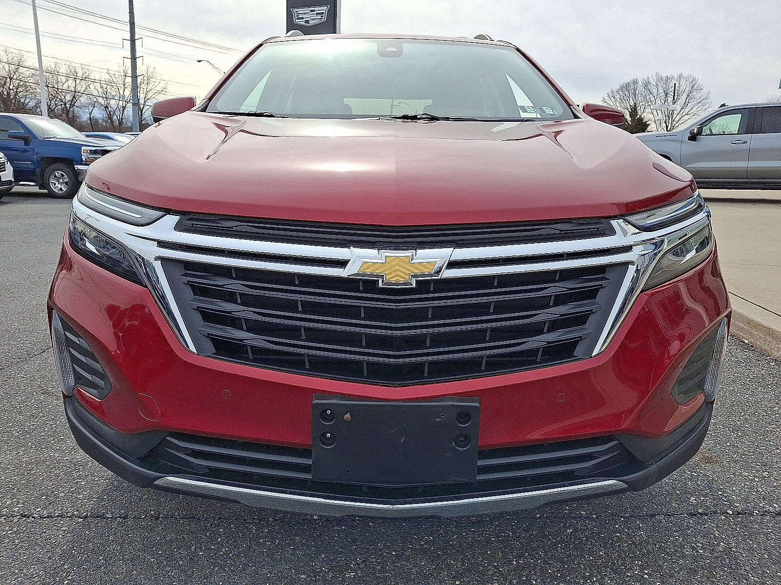 Used 2023 Chevrolet Equinox LT AWD/4WD image 2