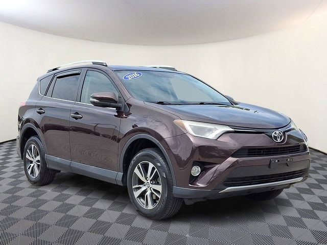 Used 2016 Toyota RAV4 XLE AWD/4WD image 1