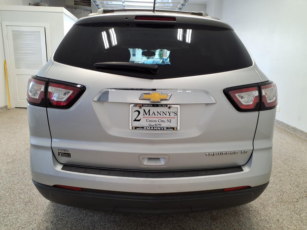 Used 2015 Chevrolet Traverse AWD LS image 5