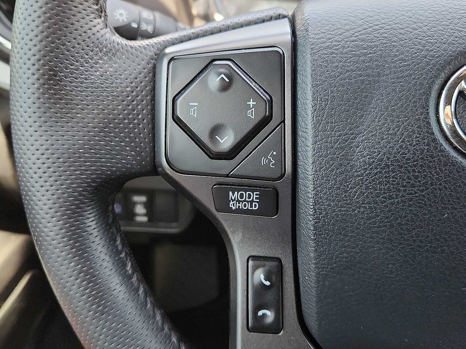 Used 2023 Toyota Tacoma TRD Sport AWD/4WD image 18