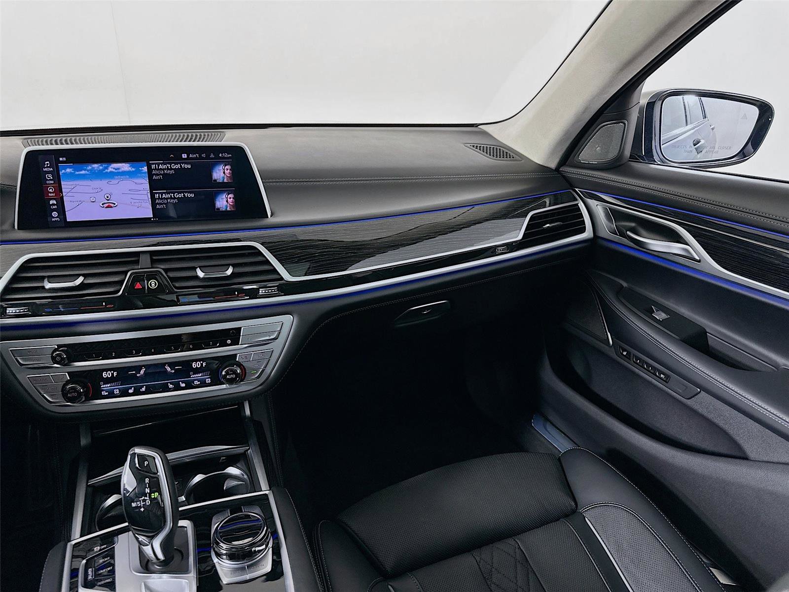 Used 2021 BMW M760i xDrive image 25