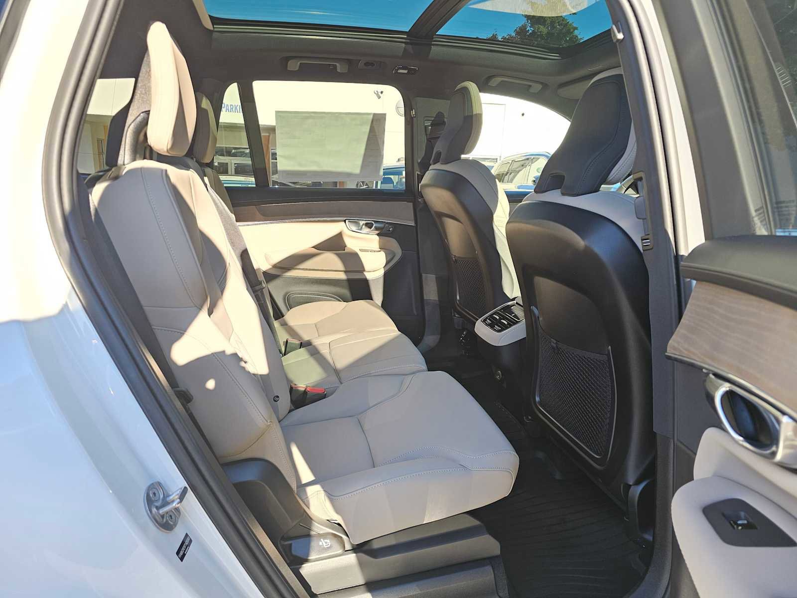 New 2026 Volvo XC90 B6 Plus w/ Protection Package Premier image 12
