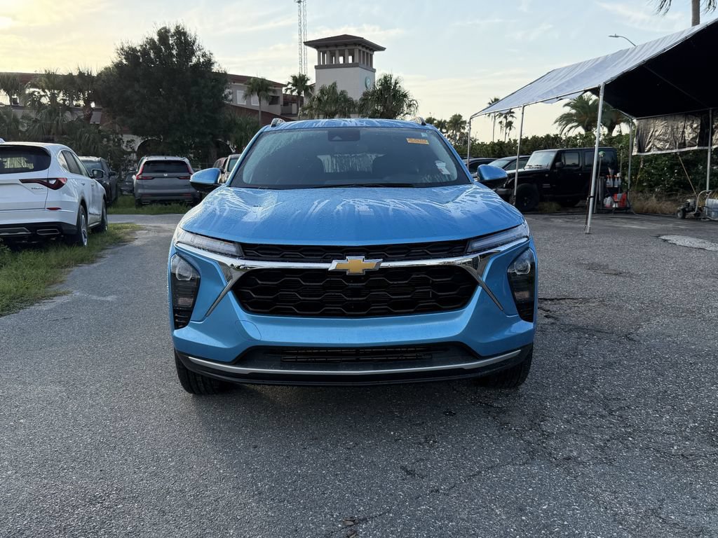 Used 2026 Chevrolet Trax LT w/ Driver Confidence Package FWD image 3