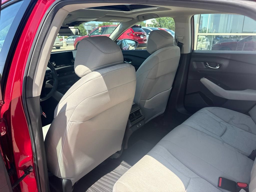 Certified 2025 Honda Accord SE image 36
