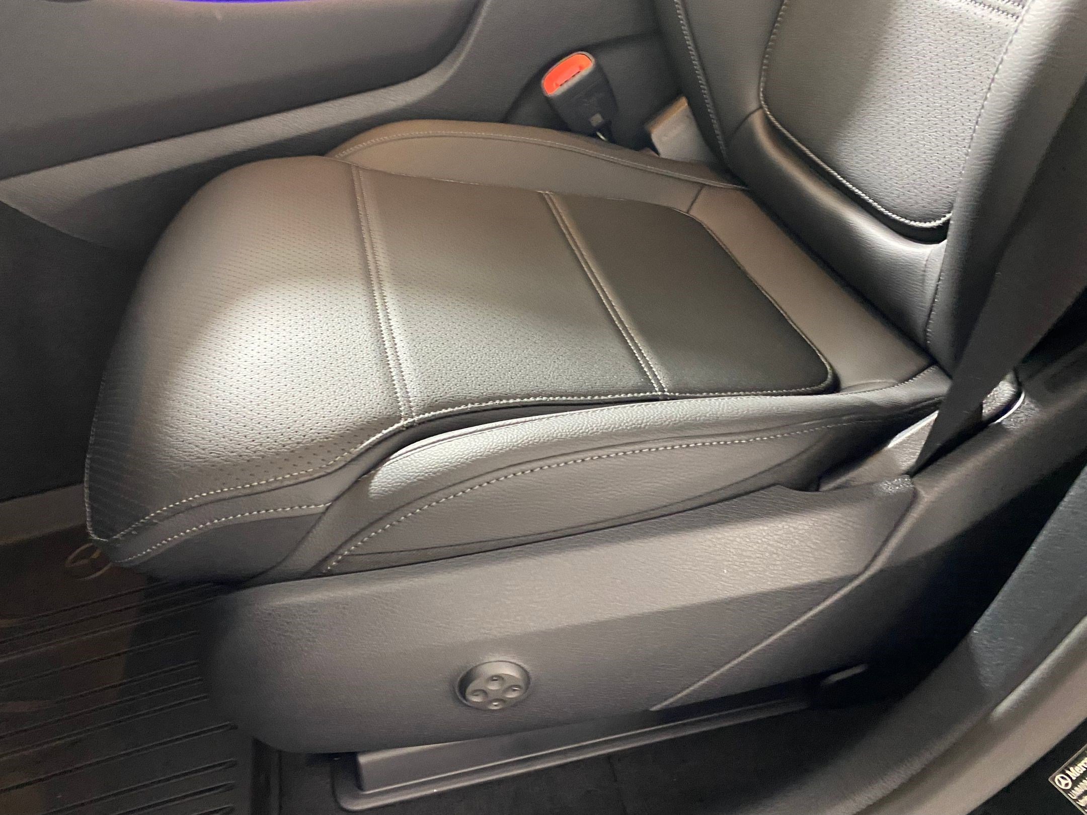 Used 2026 Mercedes-Benz GLC 300 4MATIC image 12