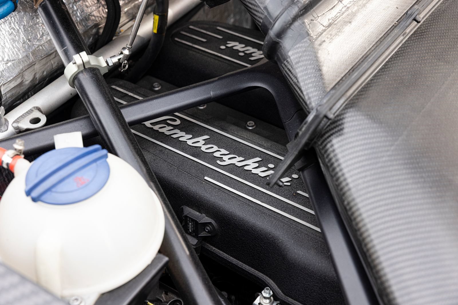Used 2023 Lamborghini Huracan EVO RWD image 18