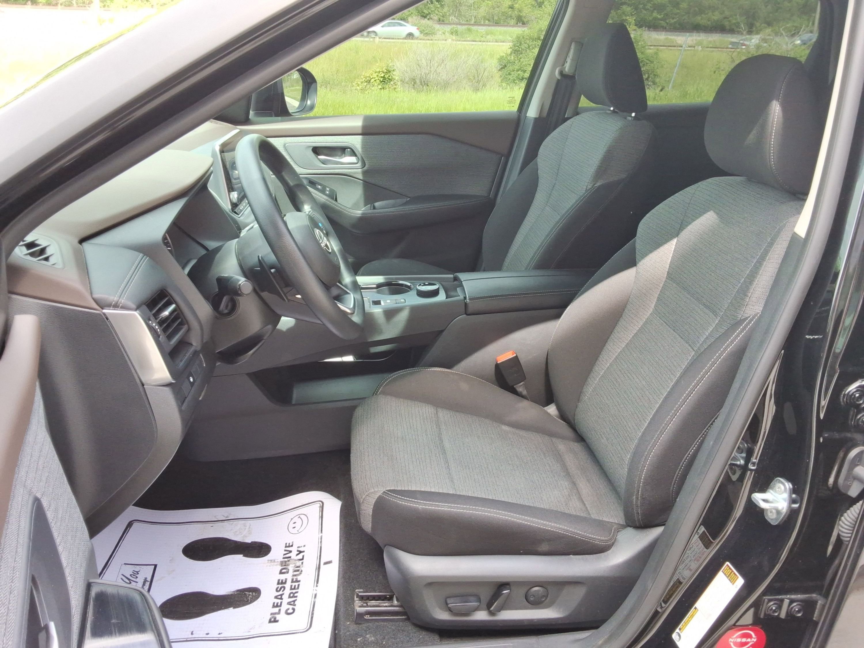 Used 2023 Nissan Rogue SV AWD/4WD image 28