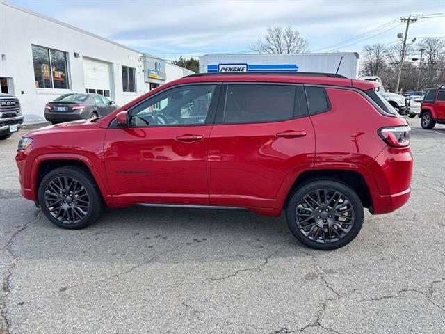 Certified 2022 Jeep Compass Limited image 4