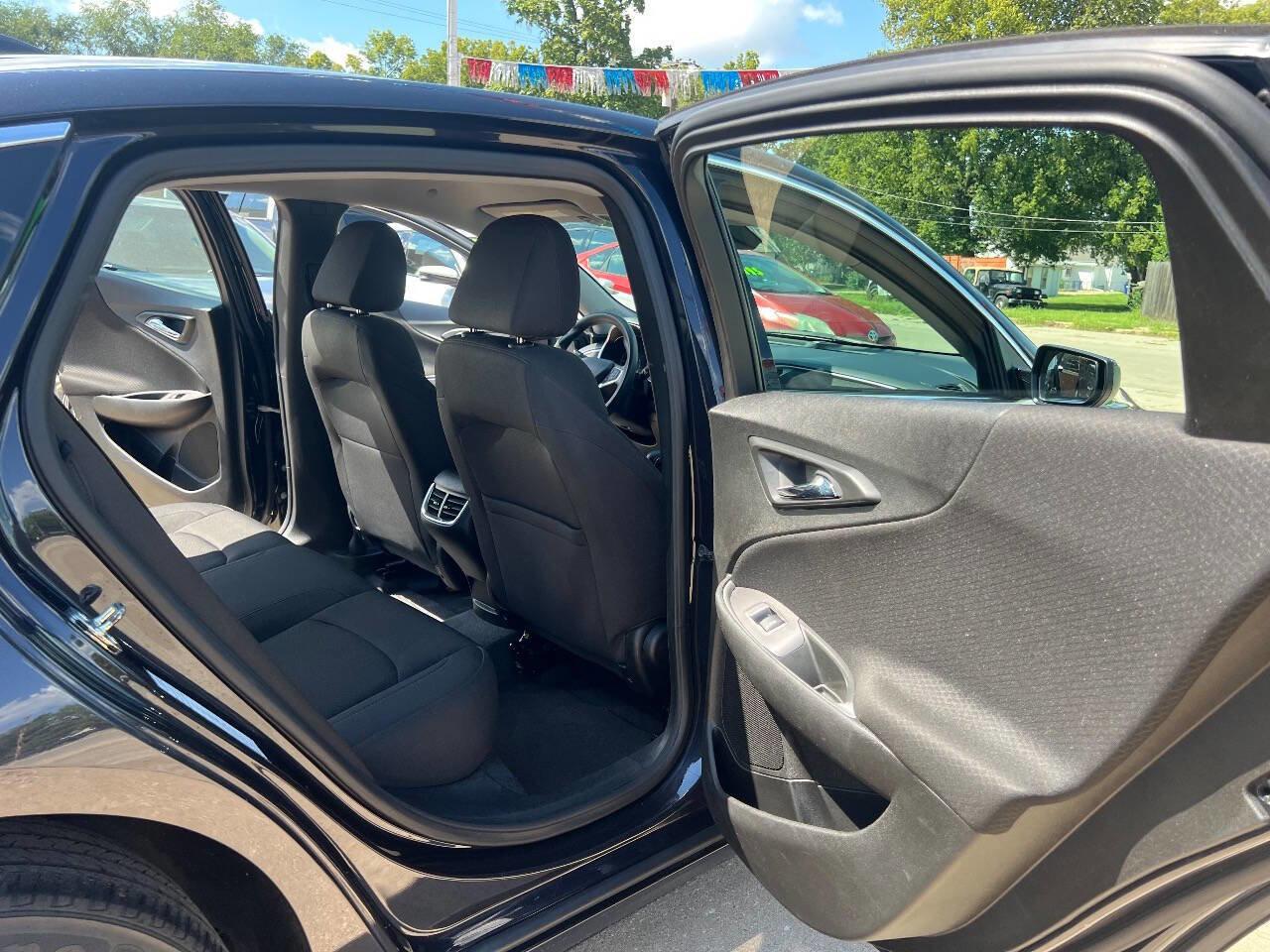 Used 2023 Chevrolet Malibu LT image 19