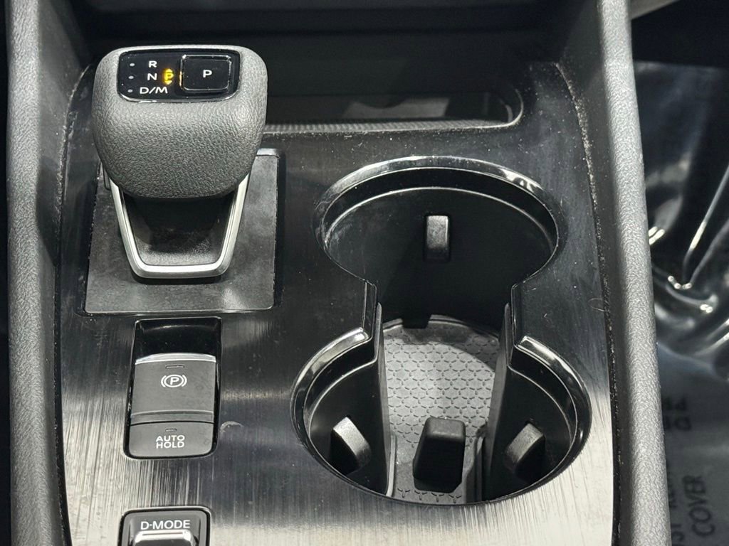 Used 2023 Nissan Rogue SV image 32