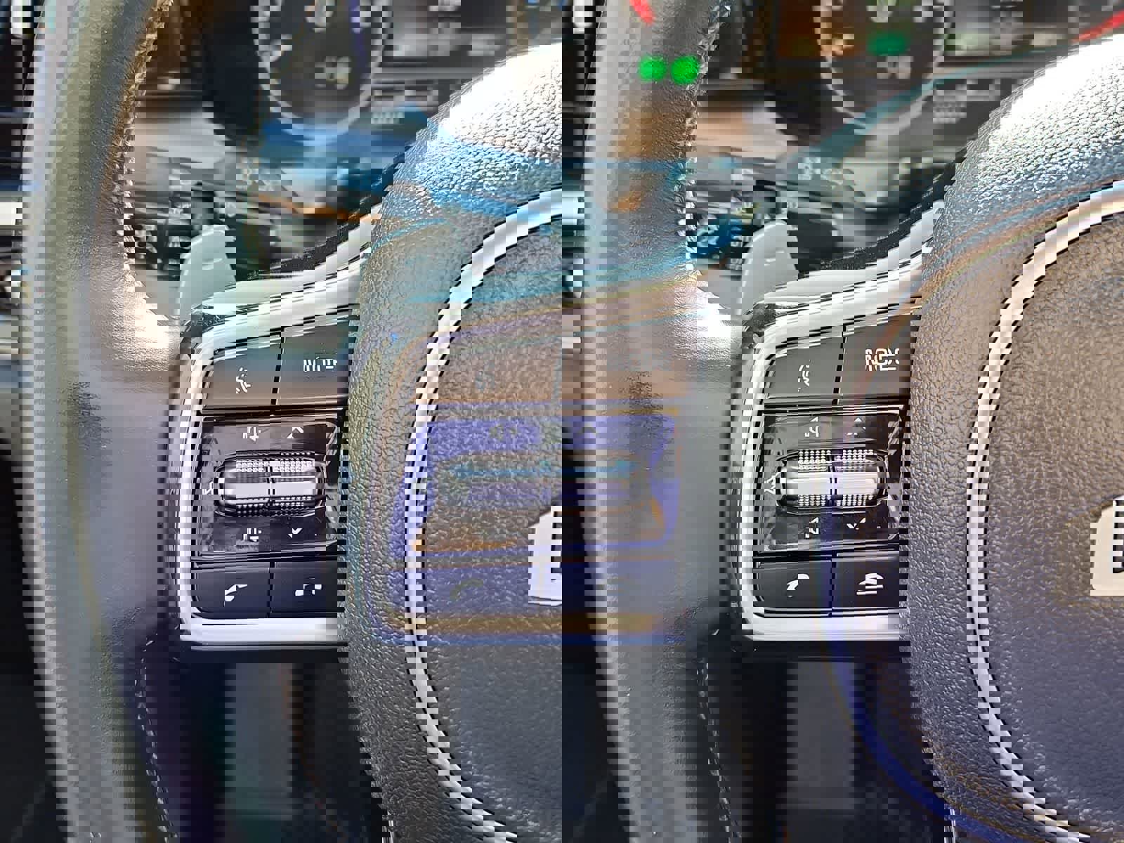 Used 2022 Kia Sorento EX w/ Panoramic Sunroof Package AWD/4WD image 24