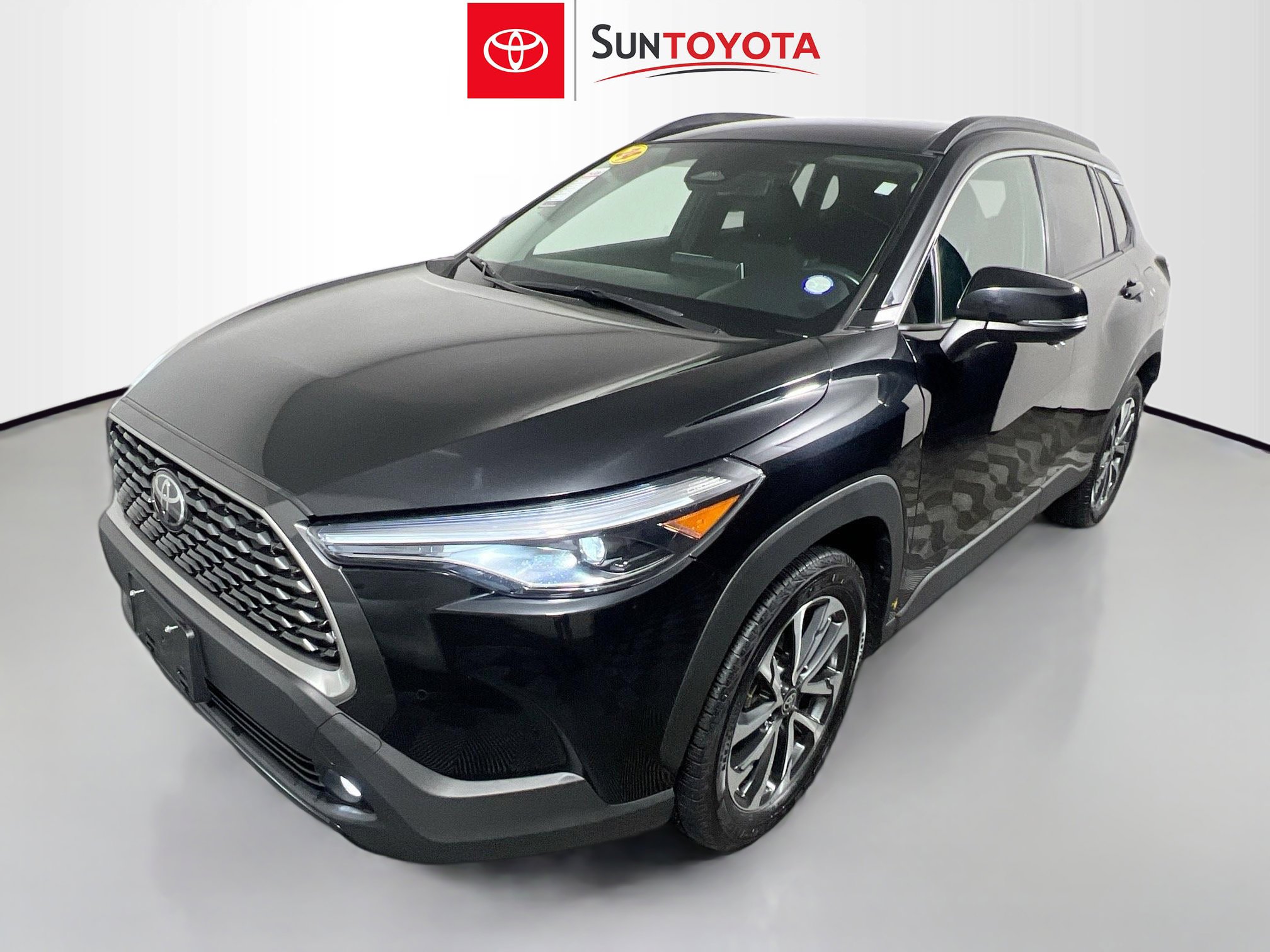 Used 2024 Toyota Corolla Cross XLE image 9