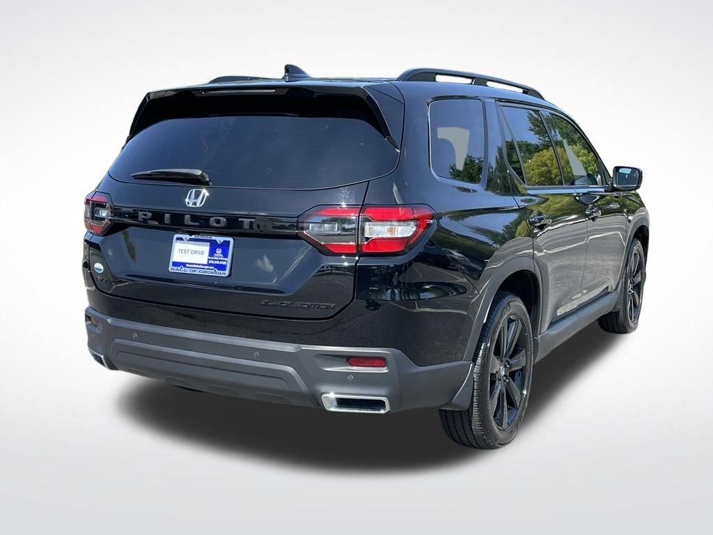 Certified 2025 Honda Pilot Black Edition image 6