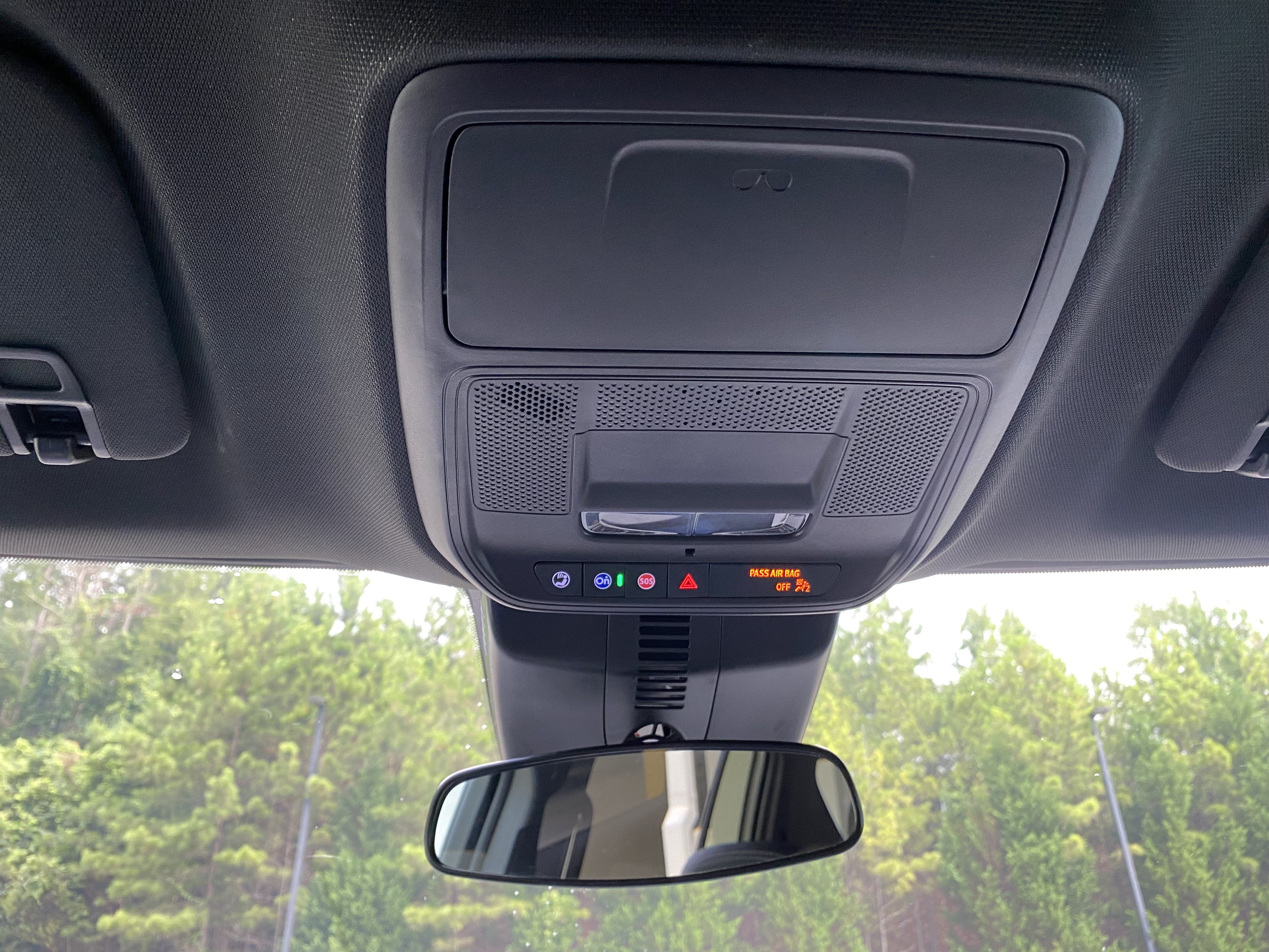 Used 2025 Chevrolet Traverse LT w/ Midnight/Sport Edition FWD image 32