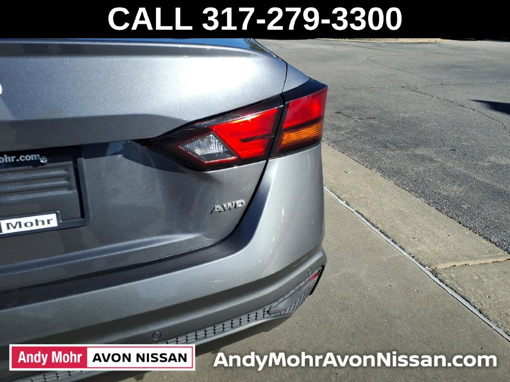 Used 2025 Nissan Altima 2.5 SV AWD/4WD image 12