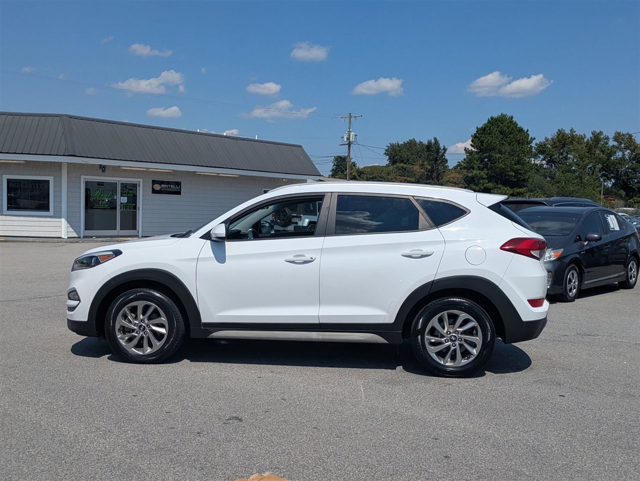 Used 2017 Hyundai Tucson SE image 2