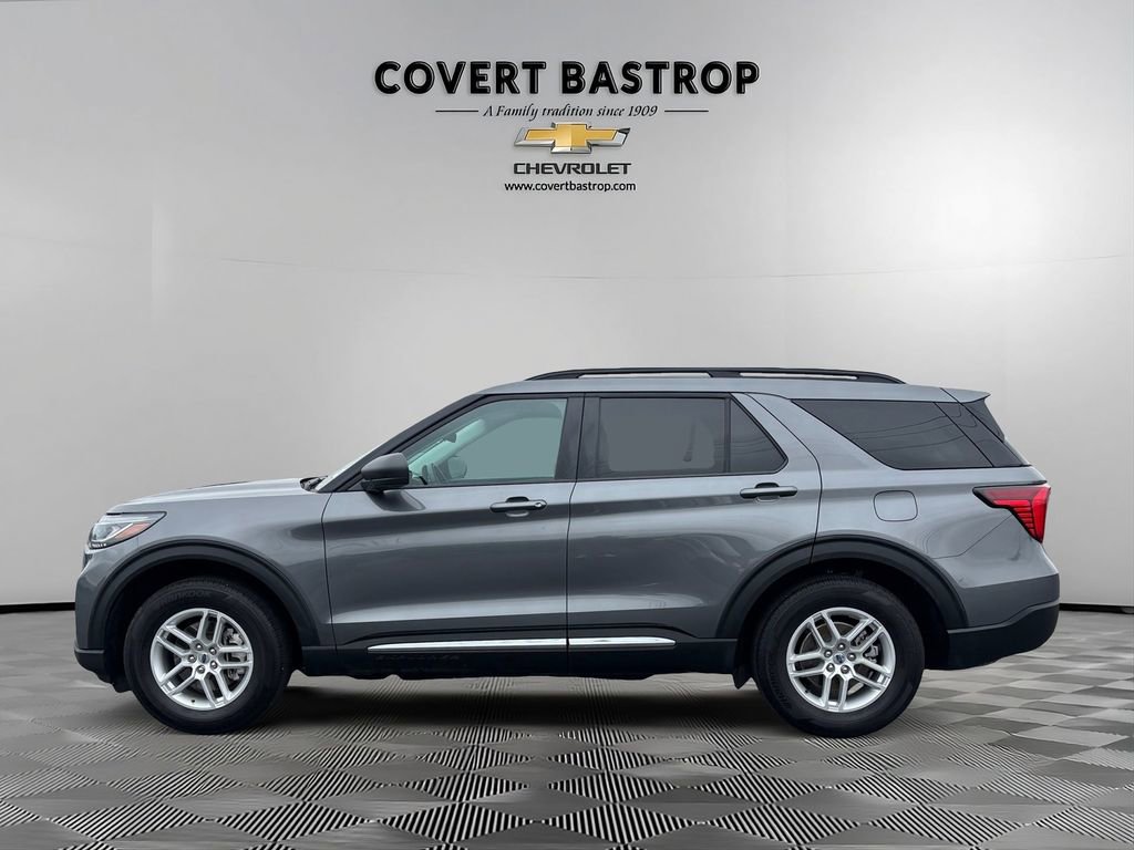 Used 2025 Ford Explorer Active w/ Active Comfort Package RWD image 4