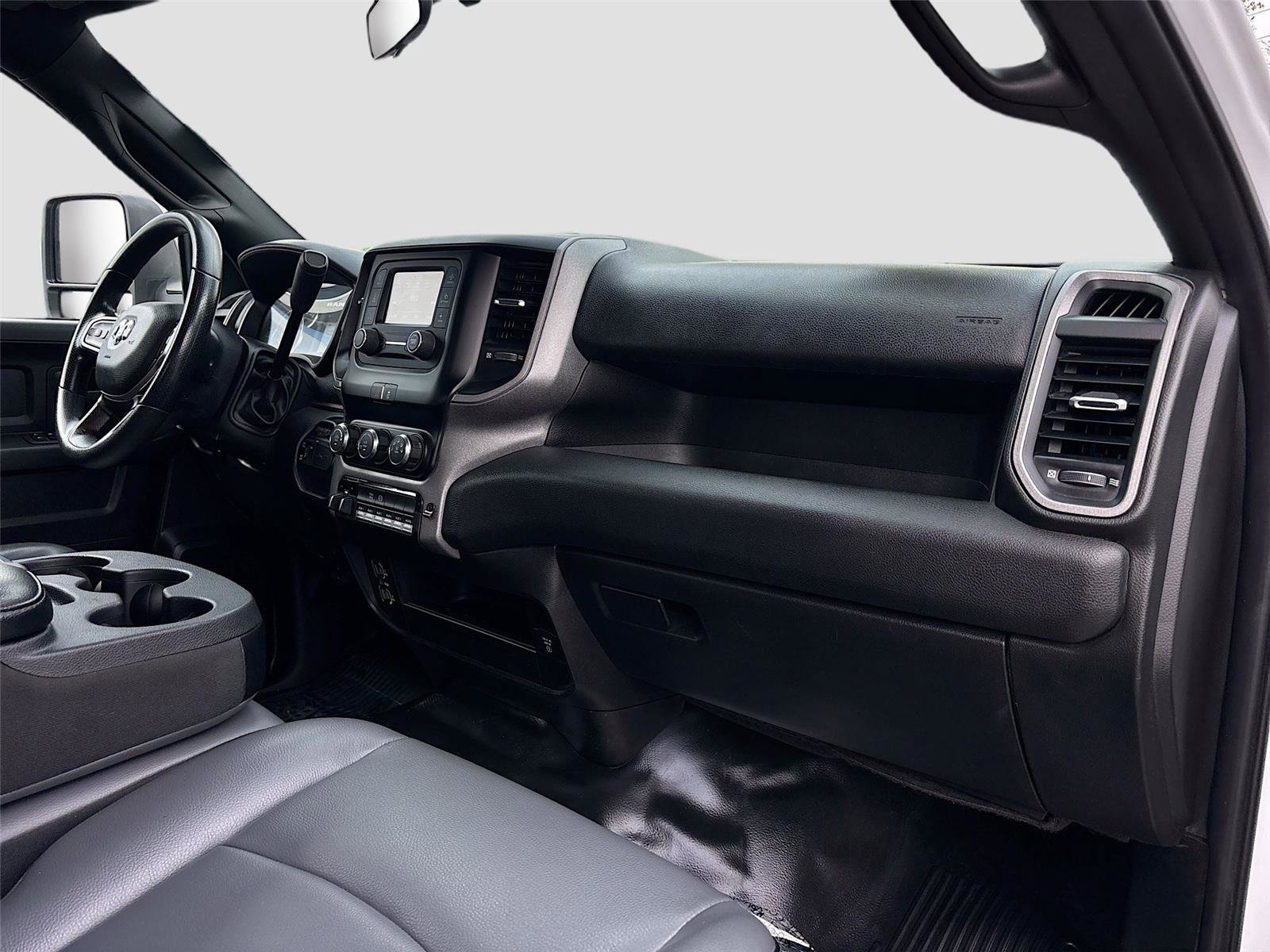 Used 2024 RAM 2500 Tradesman w/ Chrome Appearance Group image 30