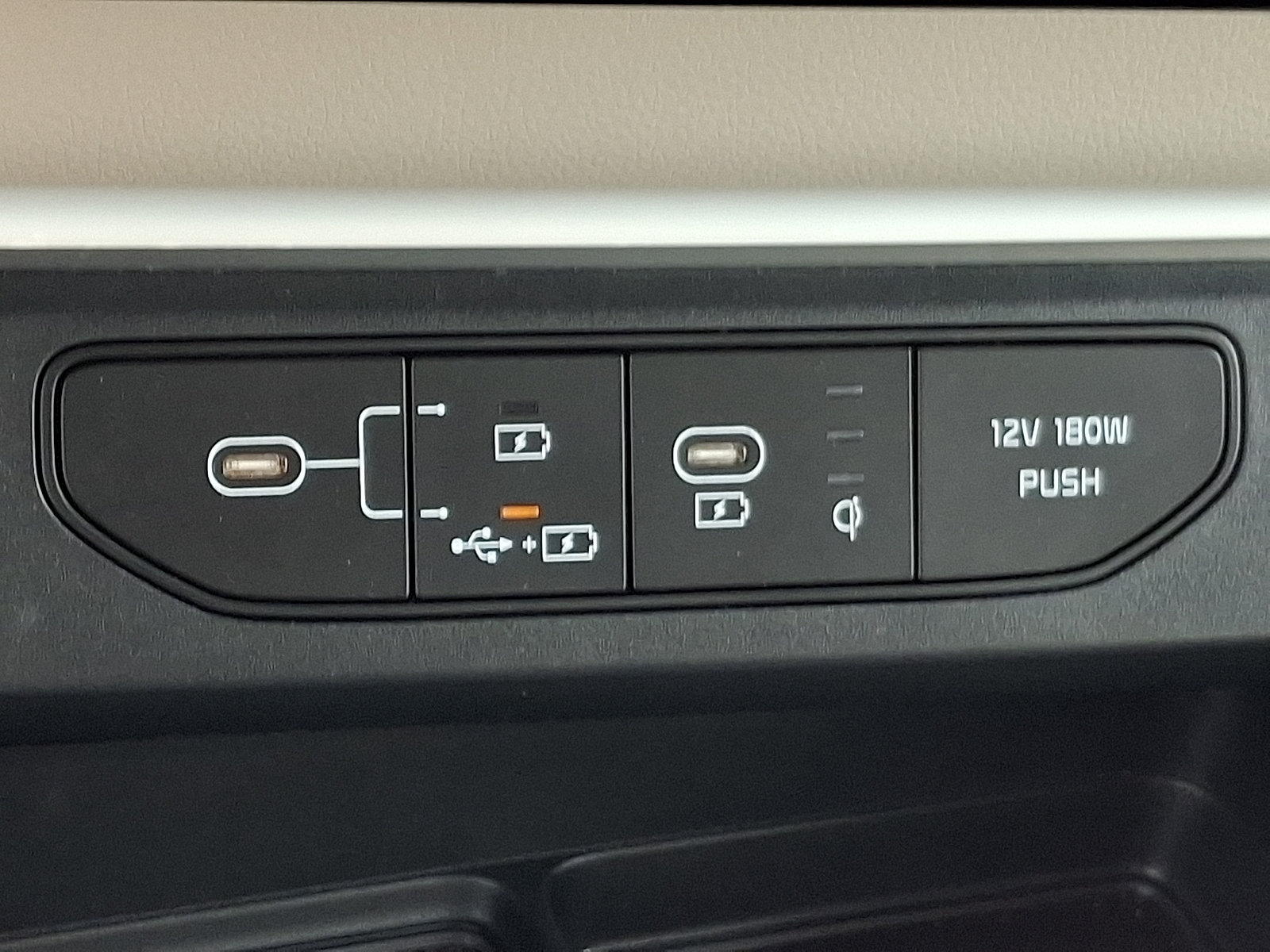 Certified 2025 Kia Carnival EX FWD image 28