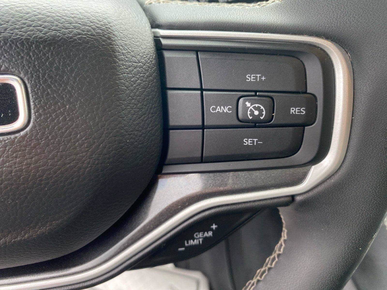 Used 2022 Jeep Wagoneer Series I AWD/4WD image 18