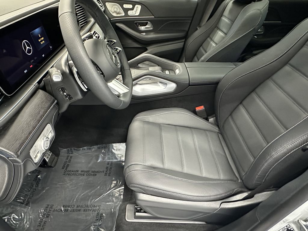 New 2026 Mercedes-Benz GLS 580 4MATIC image 9