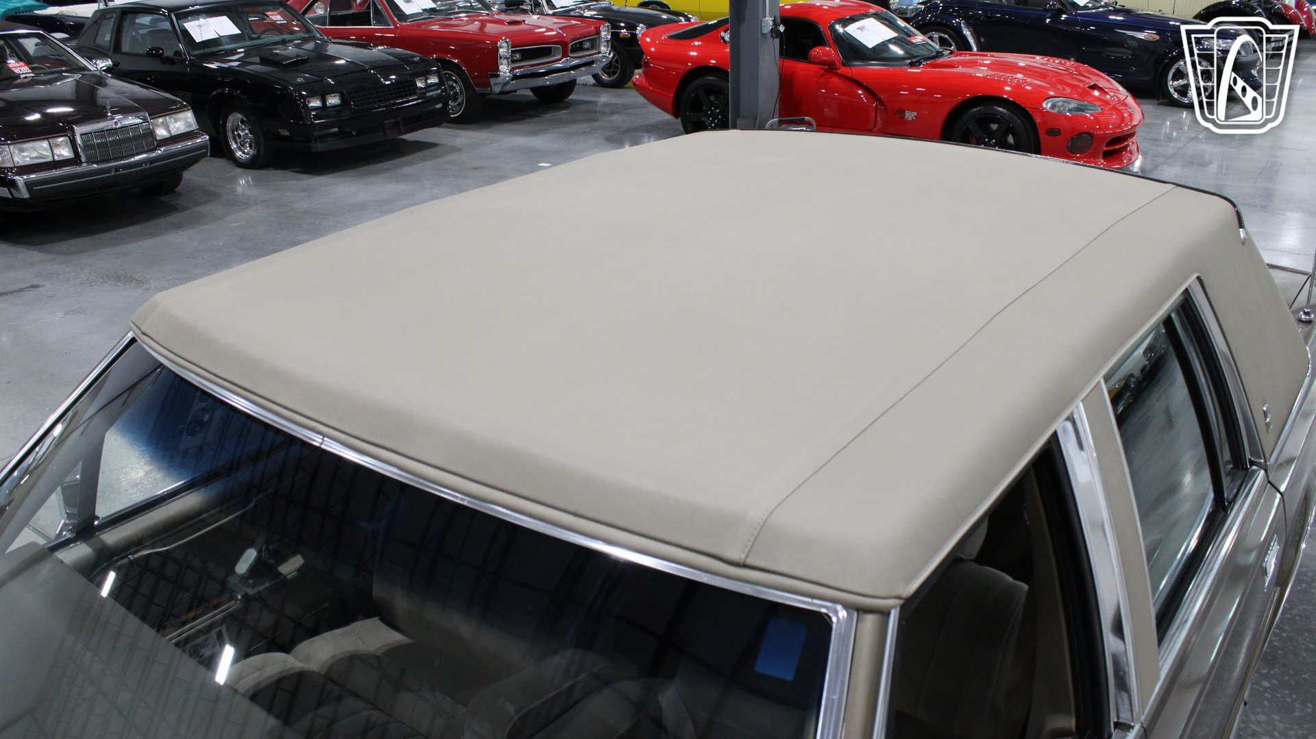 Used 1989 Lincoln Town Car RWD image 30