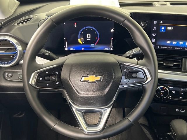 Used 2025 Chevrolet Trax LT w/ Driver Confidence Package image 16