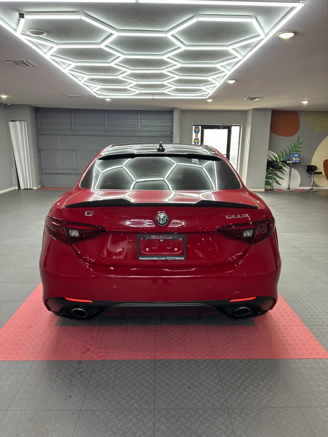 Used 2018 Alfa Romeo Giulia Ti Sport w/ Quick Order Package 22U Sport RWD image 5