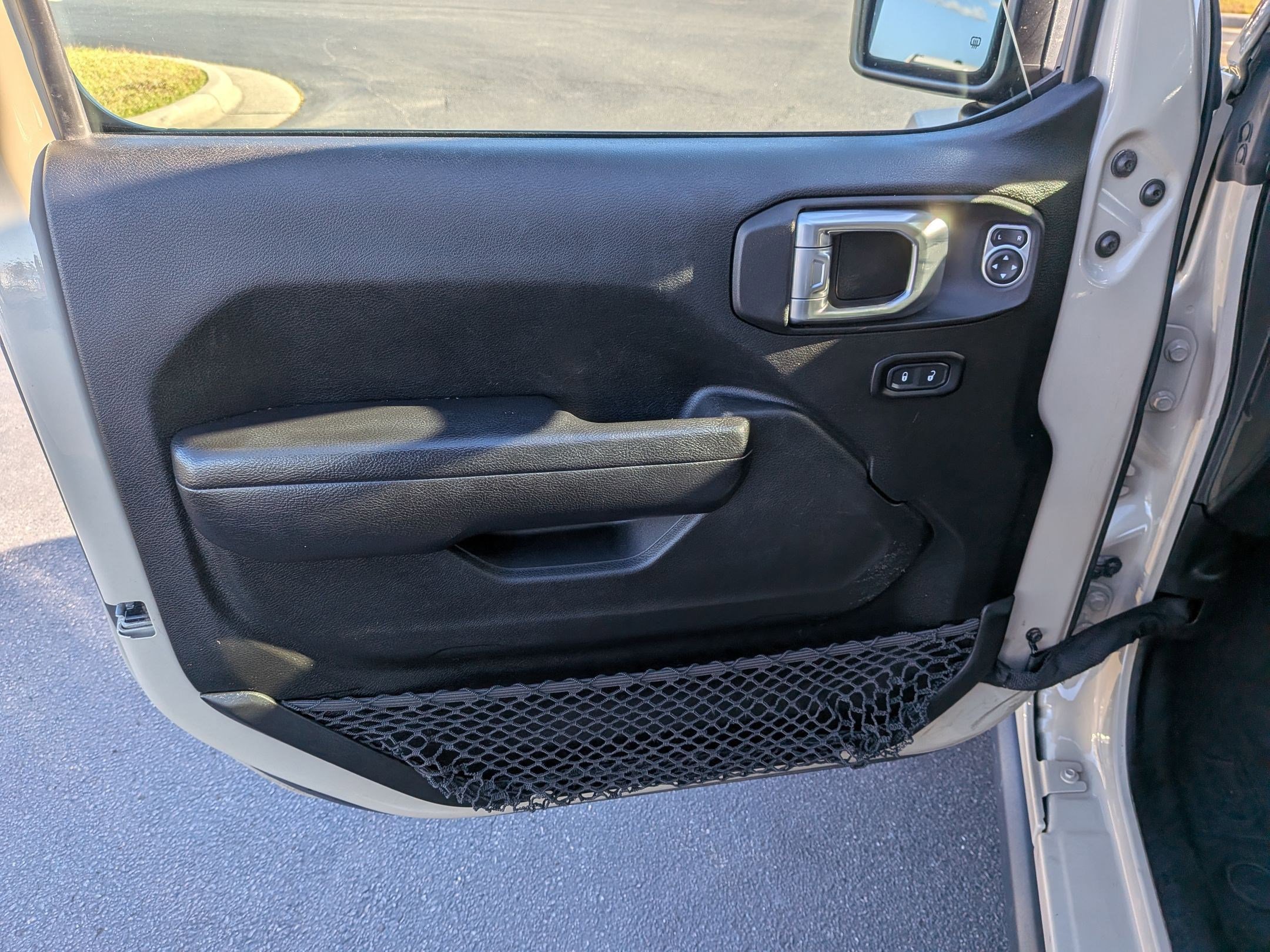 Used 2022 Jeep Wrangler Unlimited Rubicon image 11