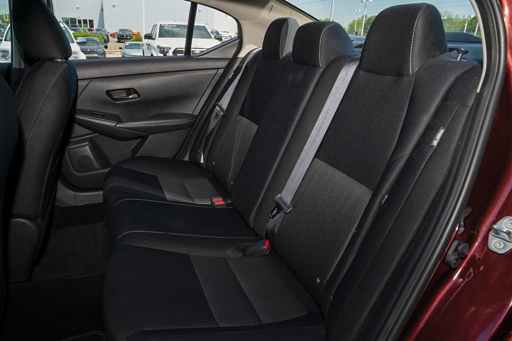 Used 2024 Nissan Sentra SV FWD image 8