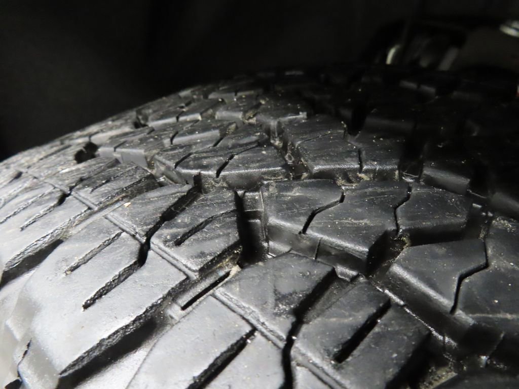 Used 2025 GMC Sierra 2500 AT4 image 7