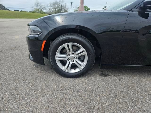 Used 2021 Dodge Charger SXT w/ Leather Interior Group RWD image 27