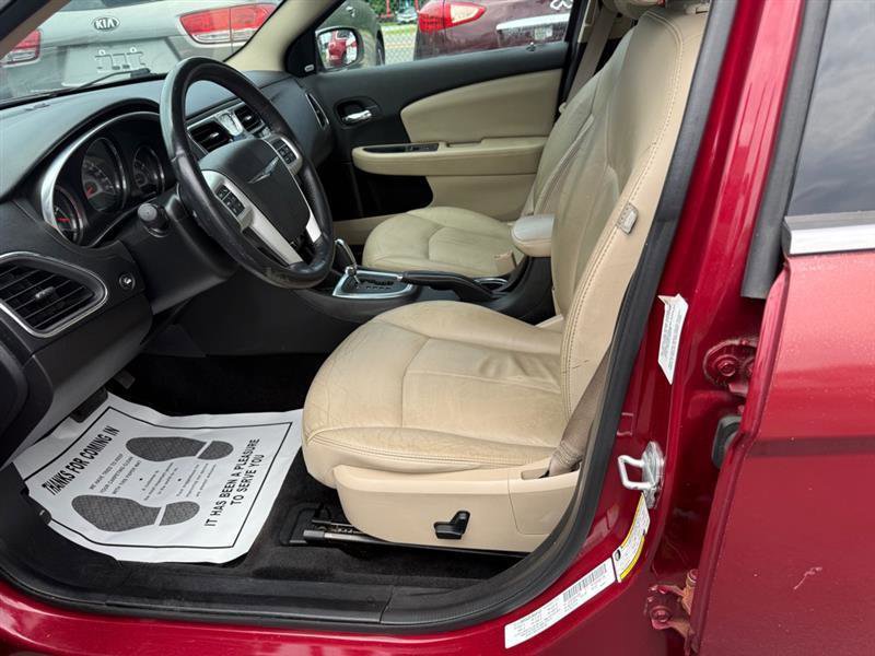 Used 2014 Chrysler 200 Limited w/ Sun/Sound Group FWD image 10