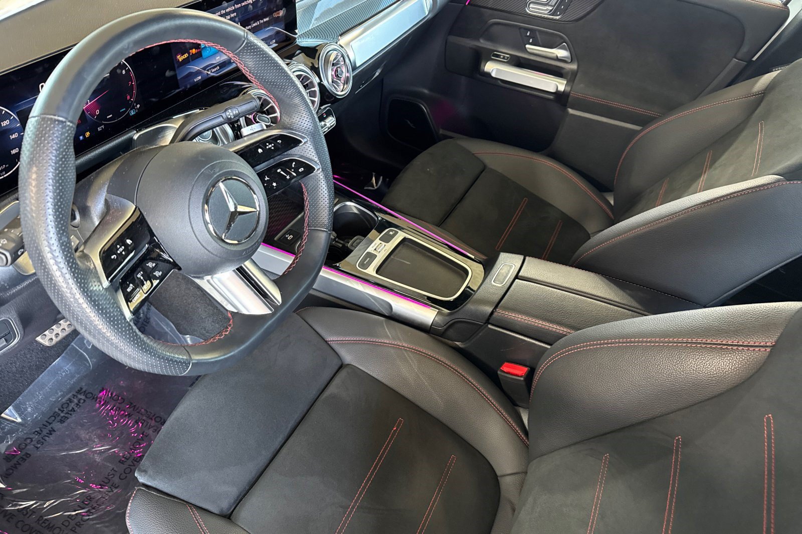 Certified 2024 Mercedes-Benz GLB 250 image 4