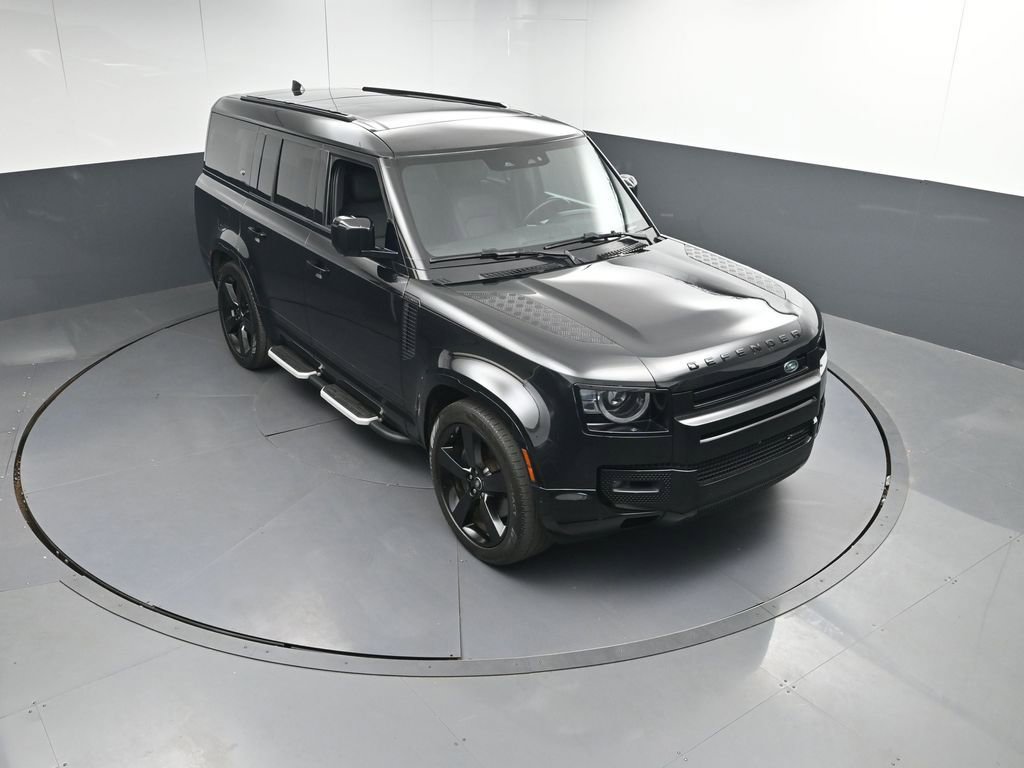Used 2023 Land Rover Defender 130 X-Dynamic SE image 39