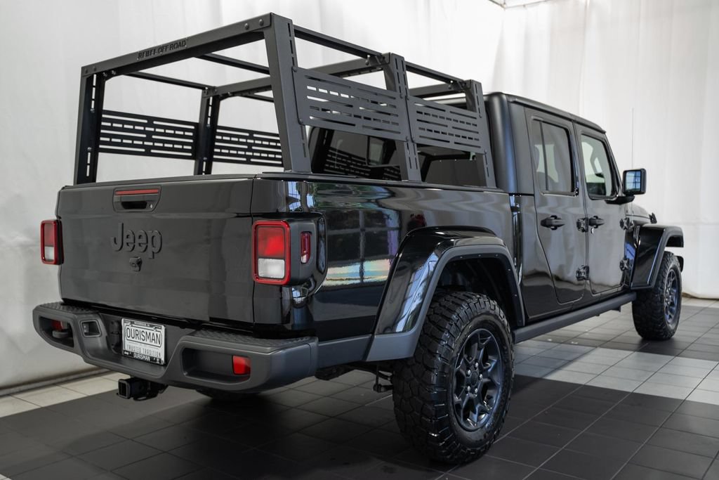Used 2023 Jeep Gladiator Sport AWD/4WD image 4