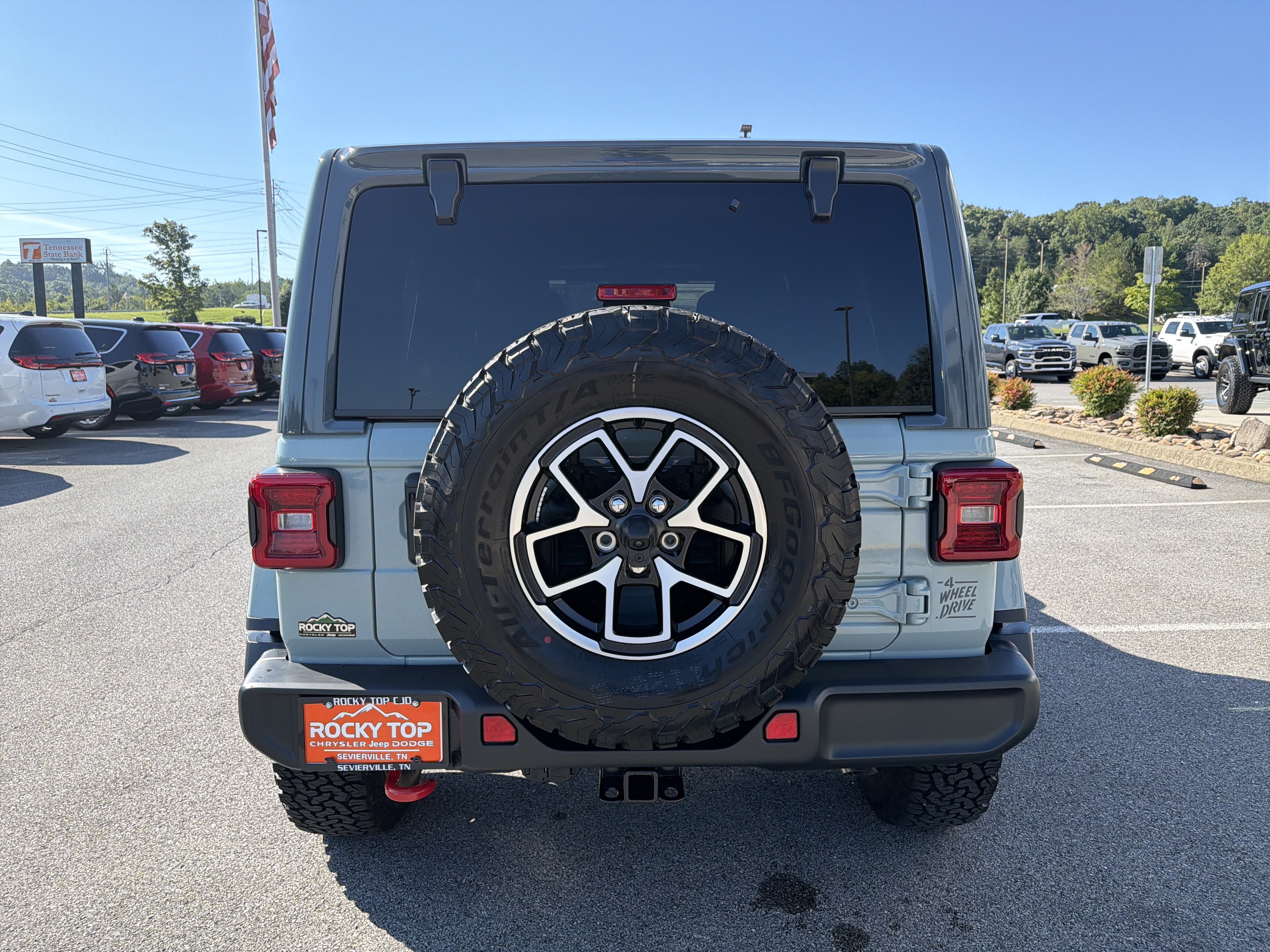 New 2026 Jeep Wrangler Unlimited Rubicon w/ Rockslide Package AWD/4WD image 9