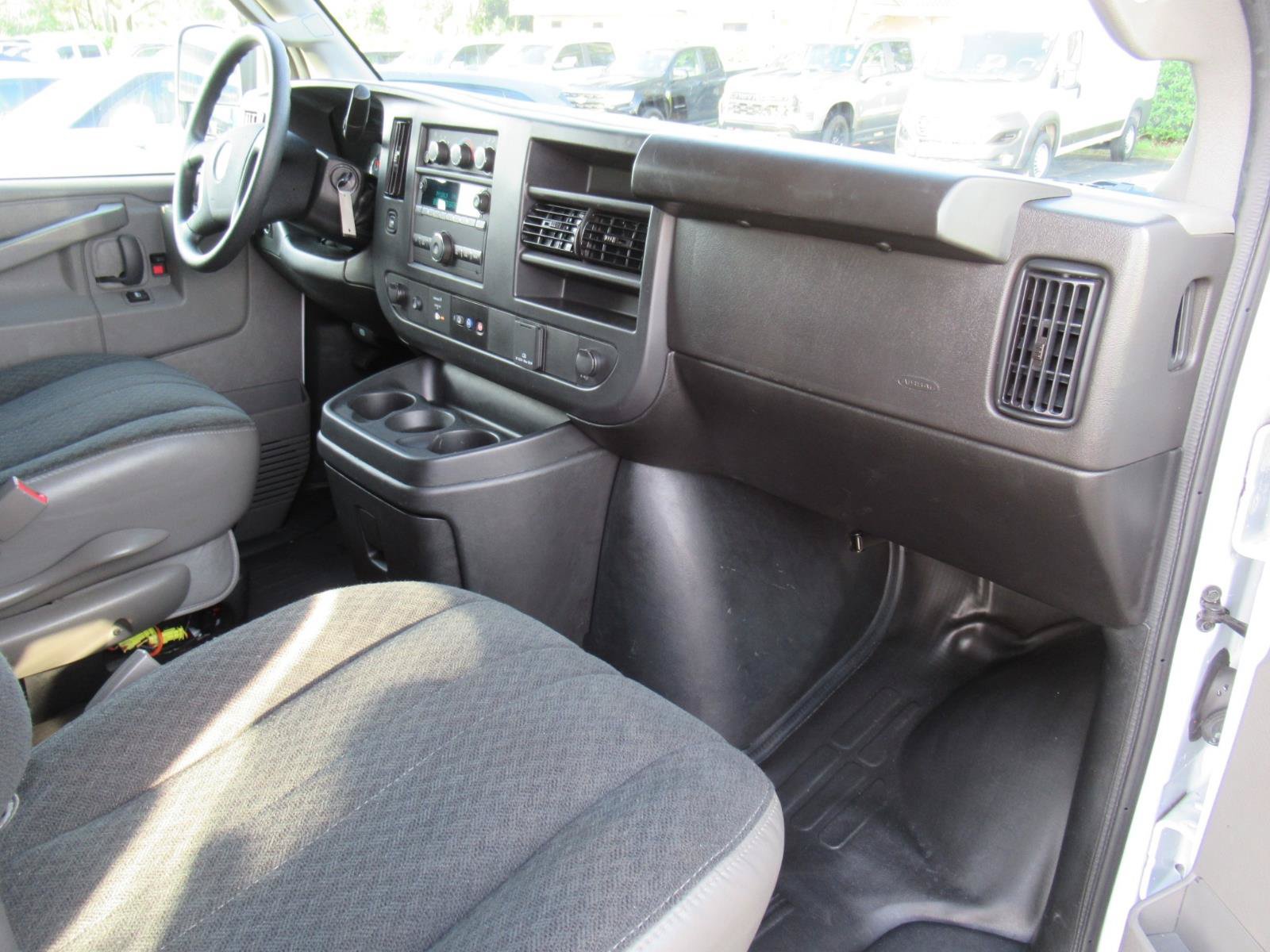 Used 2025 Chevrolet Express 2500 w/ Driver Convenience Package RWD image 10