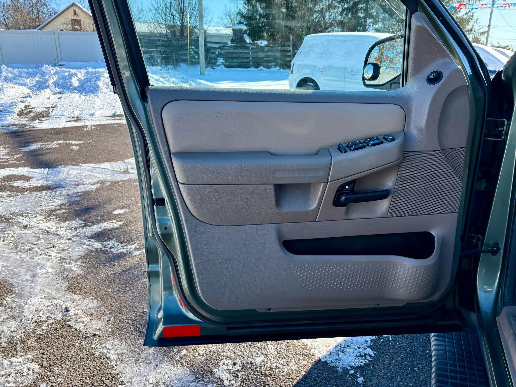 Used 2002 Ford Explorer XLT image 11