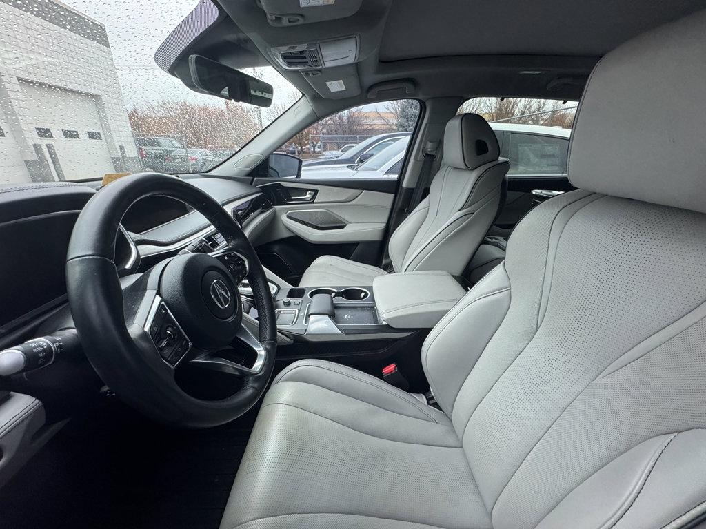 Used 2023 Acura MDX SH-AWD w/ Advance Package image 2