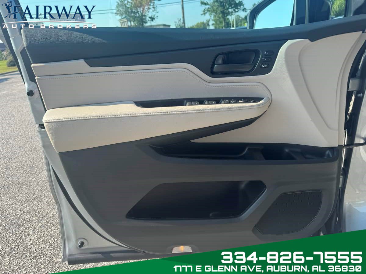 Used 2025 Honda Odyssey EX-L image 32