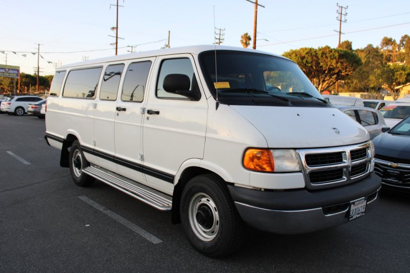 Used 2000 Dodge B3500