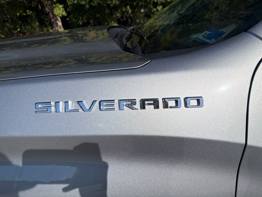 Used 2023 Chevrolet Silverado 1500 LT AWD/4WD image 11