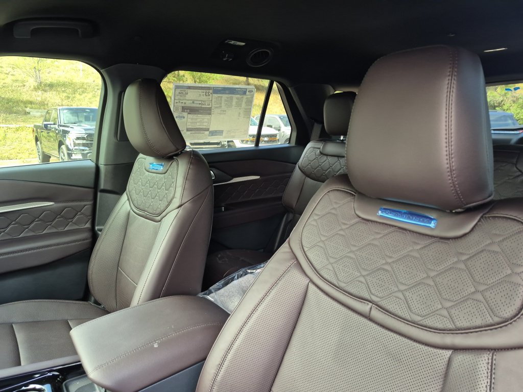 New 2026 Ford Explorer Platinum w/ LUX Leather Package AWD/4WD image 11