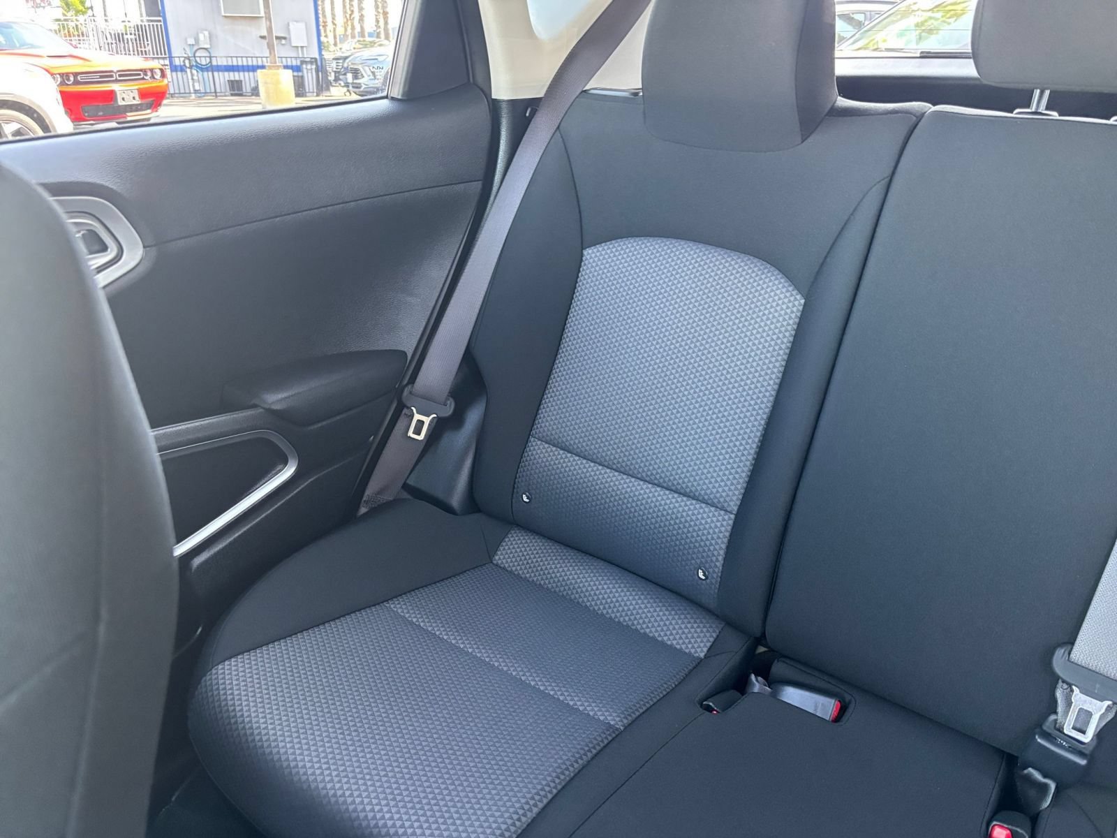 Used 2025 Kia Soul LX w/ LX Technology Package FWD image 37