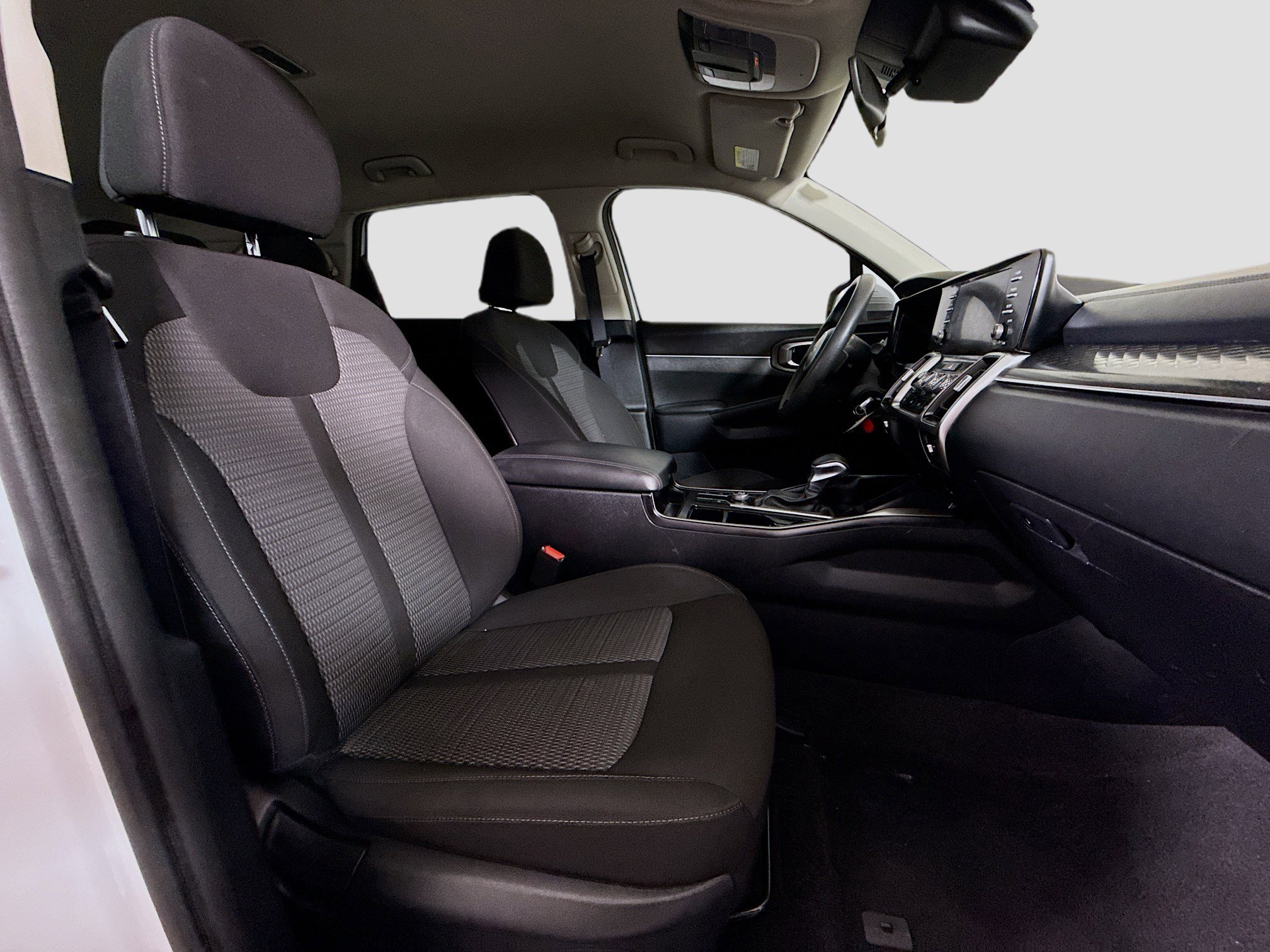 Used 2023 Kia Sorento LX FWD image 28